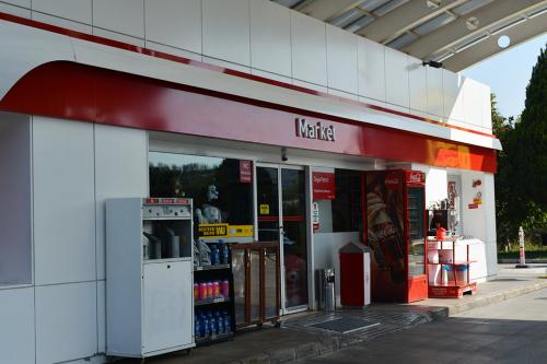 Örge Petrol Market 01